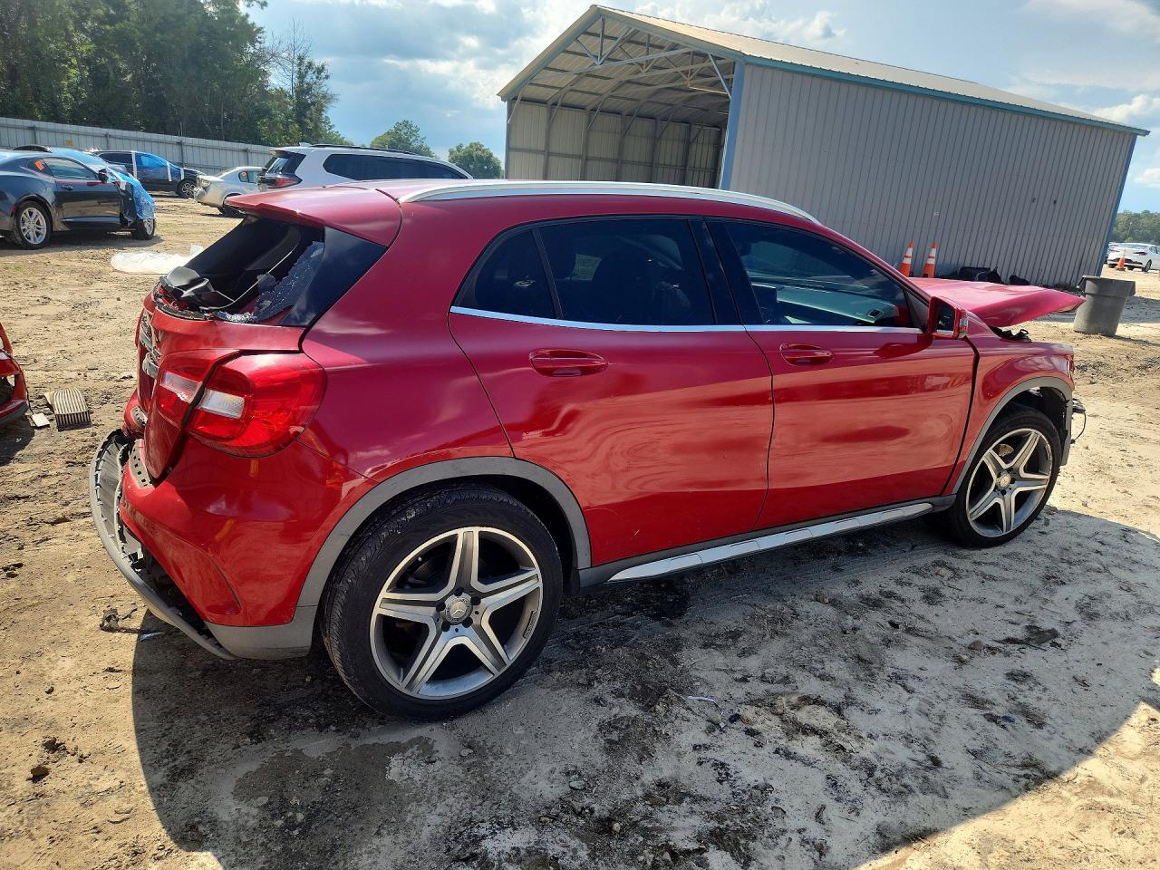 2015 MERCEDES-BENZ GLA 250 4MATIC — Фото 3 из 14