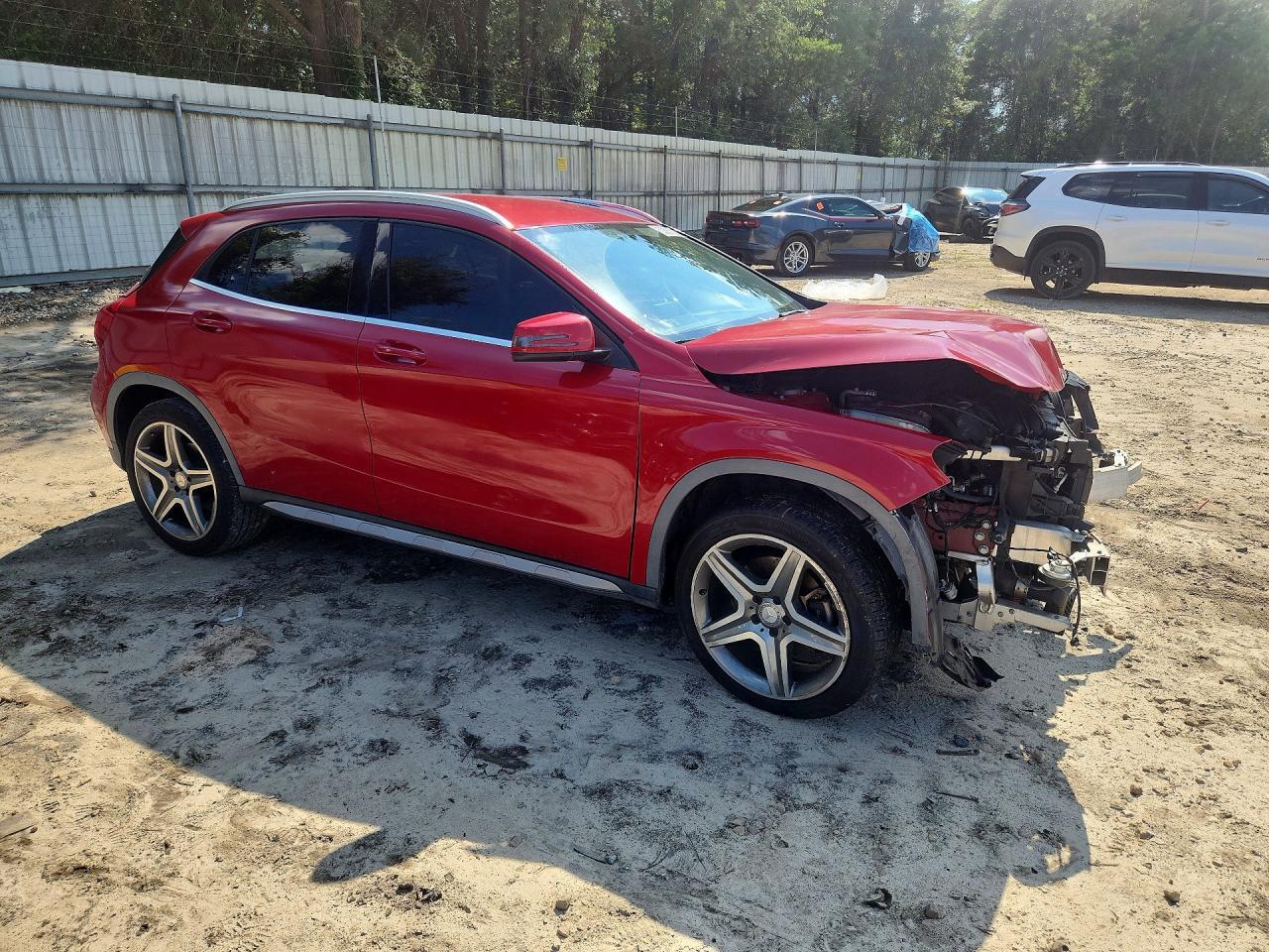 2015 MERCEDES-BENZ GLA 250 4MATIC — Фото 4 из 14
