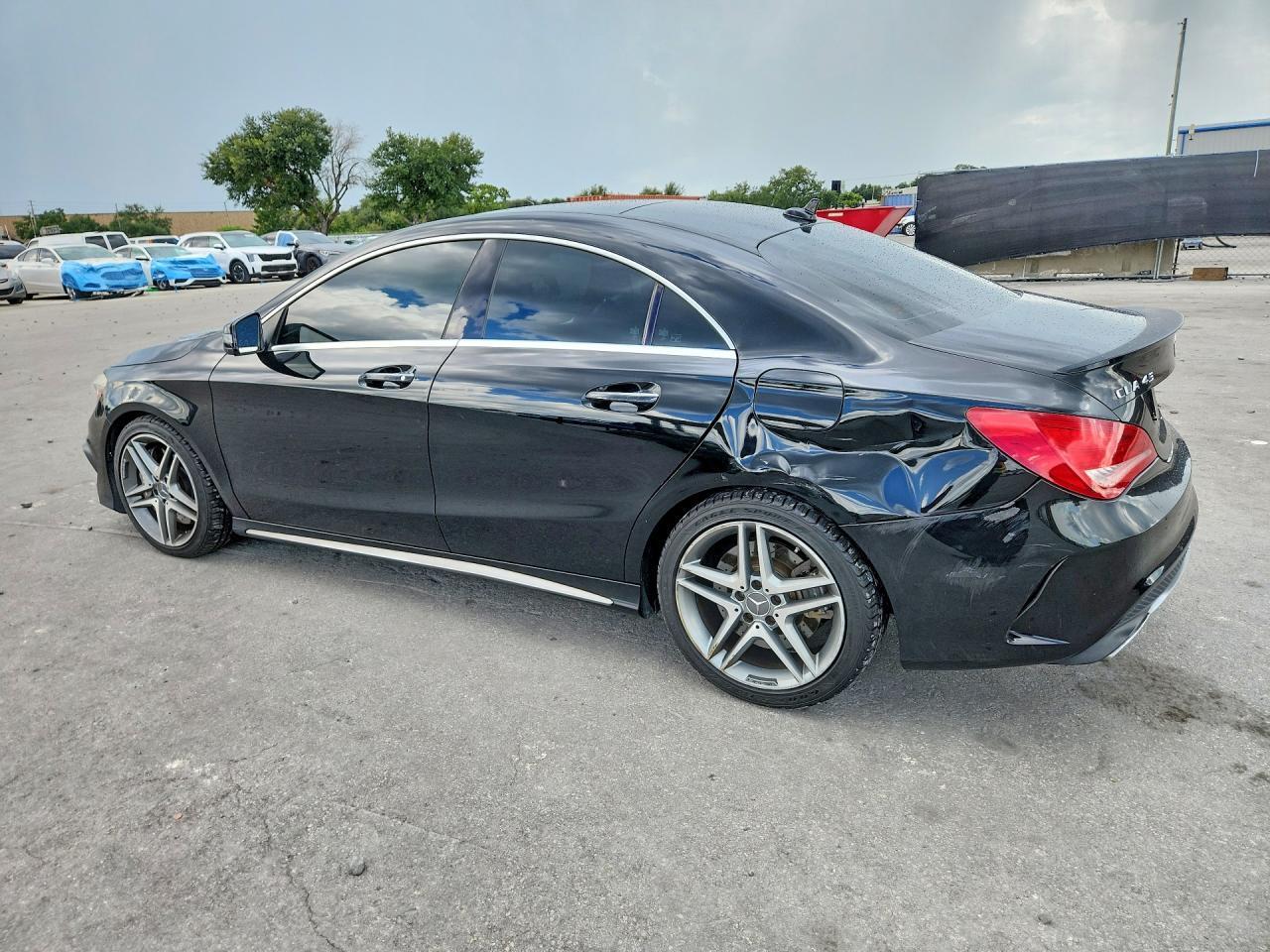 2015 MERCEDES-BENZ CLA 45 AMG — Фото 2 из 12