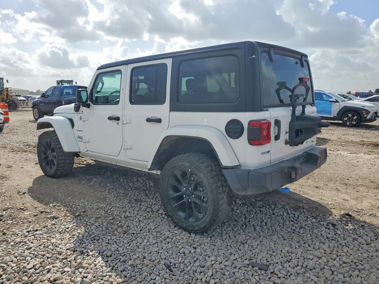 2023 JEEP WRANGLER — Фото 2 из 12