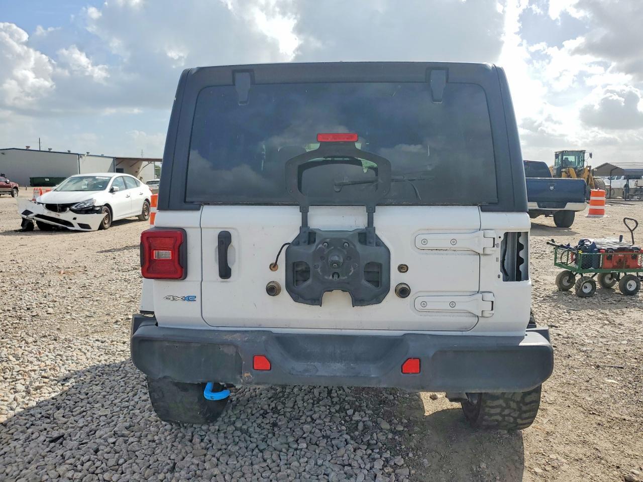 2023 JEEP WRANGLER — Фото 6 из 12