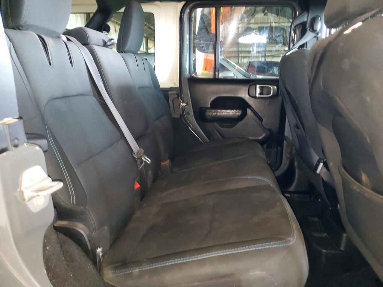 2023 JEEP WRANGLER RUBICON 4XE — Фото 10 из 12