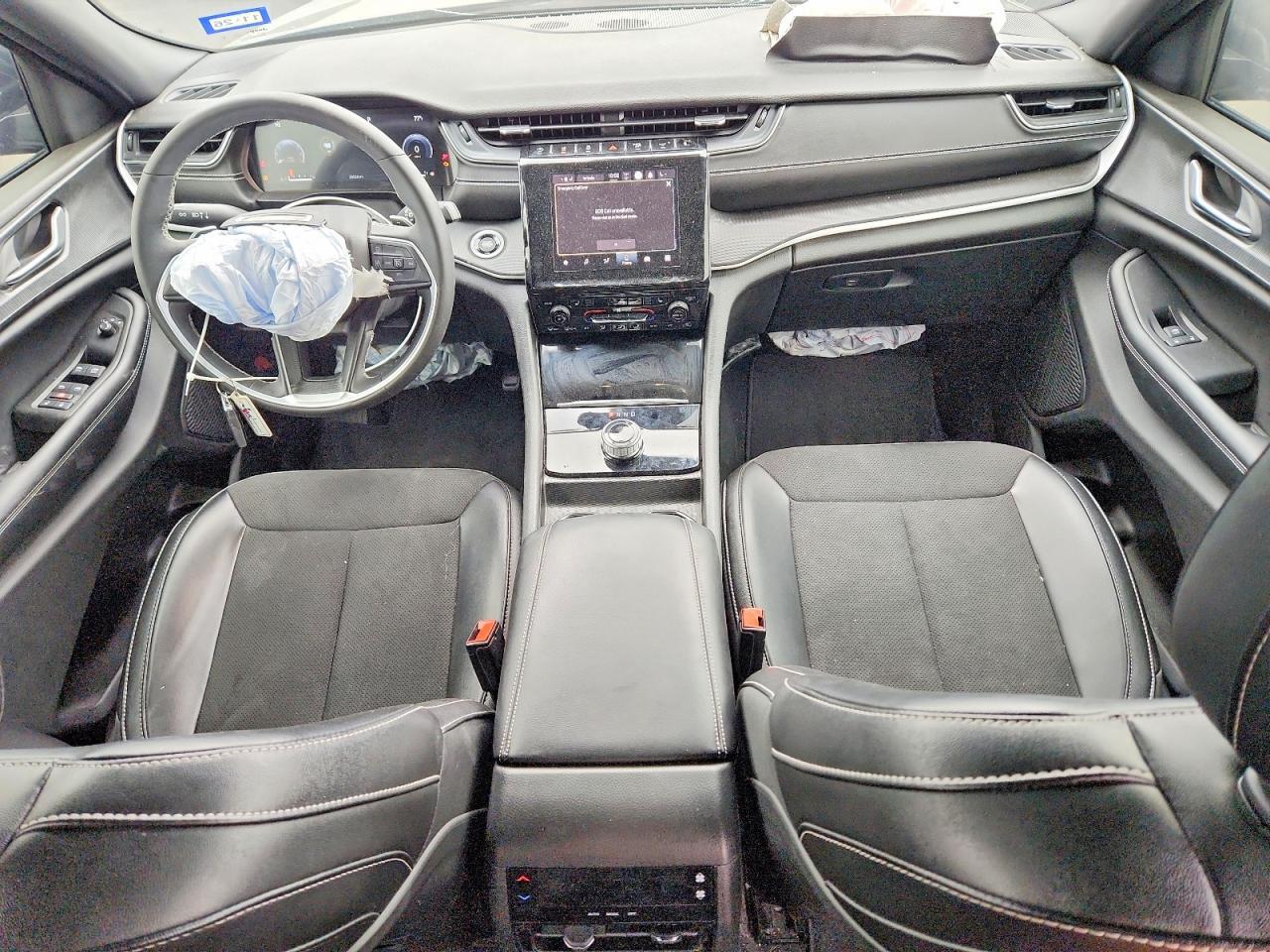2023 JEEP GRAND CHEROKEE L LAREDO — Фото 8 из 13