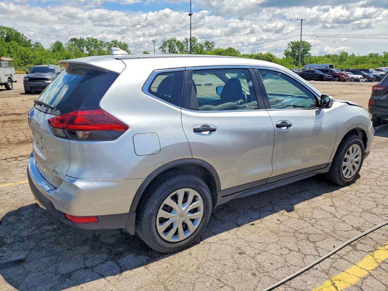 2018 NISSAN ROGUE S — Фото 3 из 14