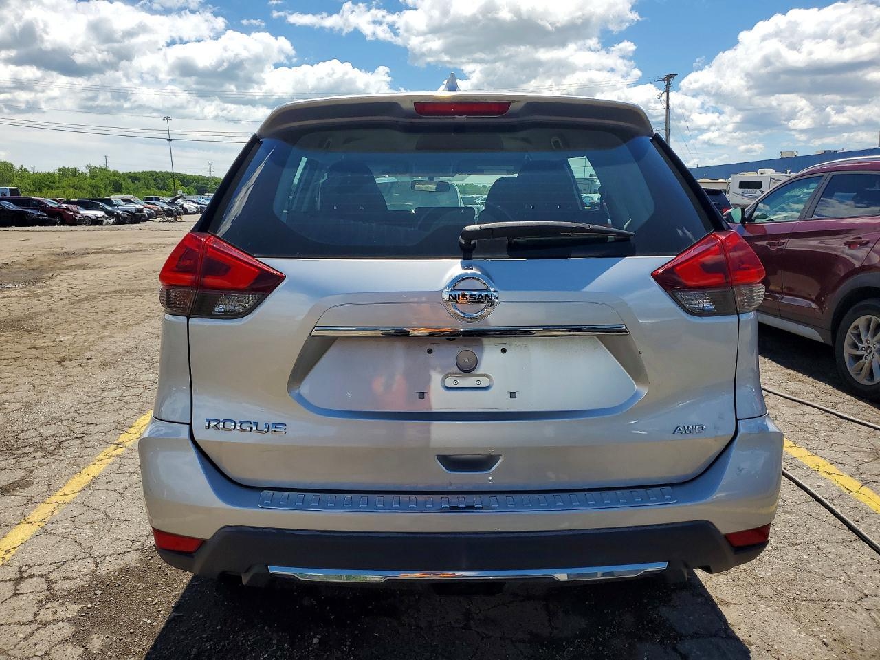 2018 NISSAN ROGUE S — Фото 6 из 14
