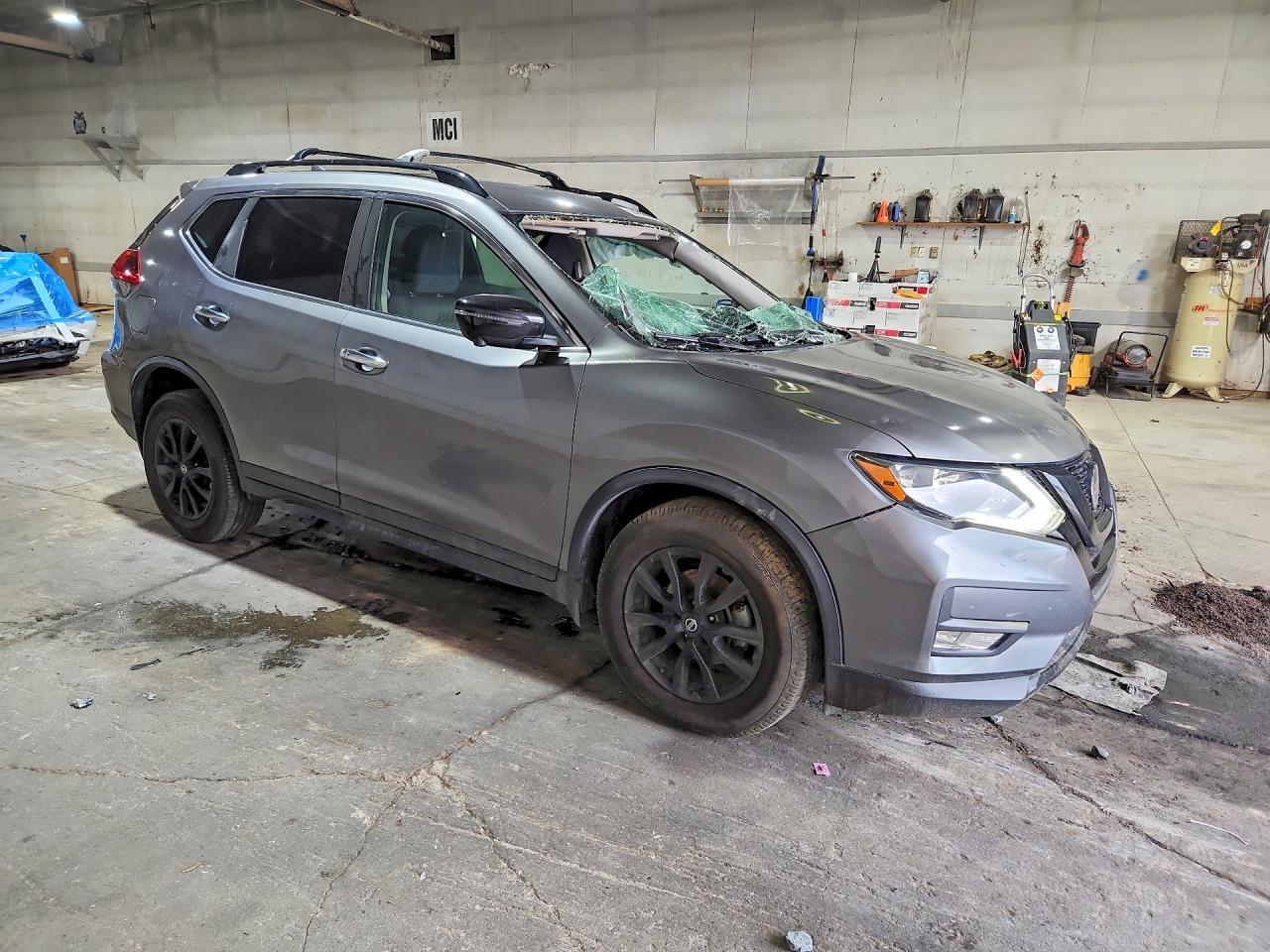 2018 NISSAN ROGUE SV — Фото 4 из 12