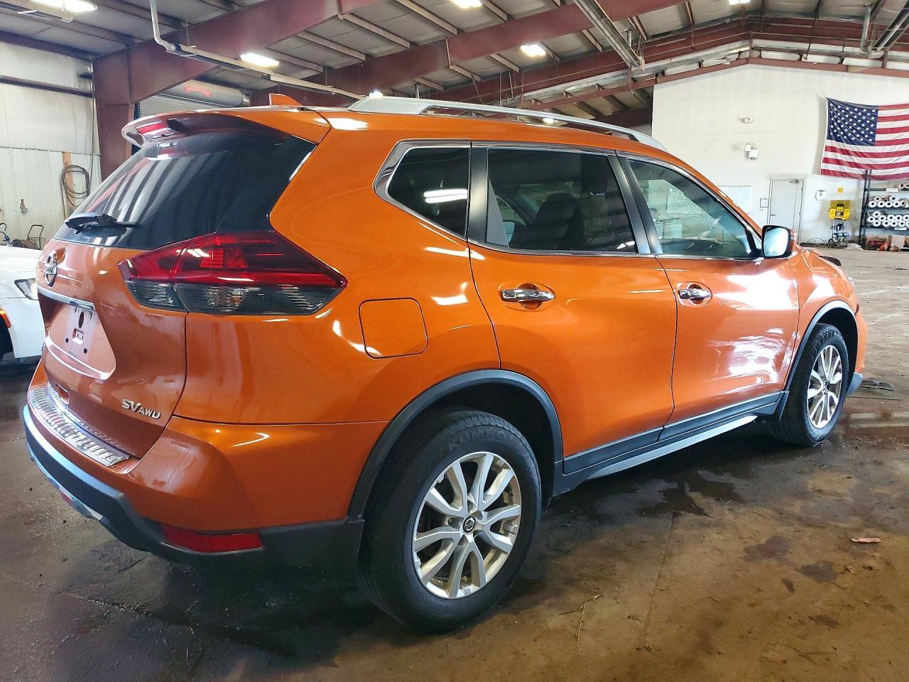 2018 NISSAN ROGUE SV — Фото 3 из 12