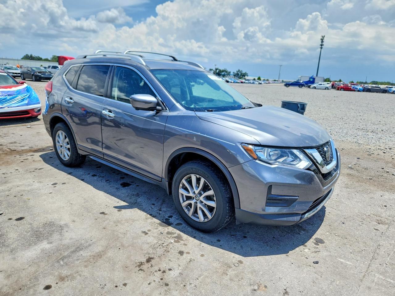 2018 NISSAN ROGUE SV — Фото 4 из 13