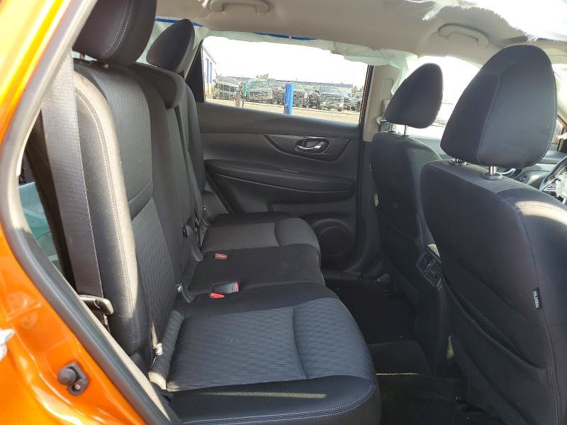 JN8AT2MVXJW328672 2018 NISSAN ROGUE photo no. 10