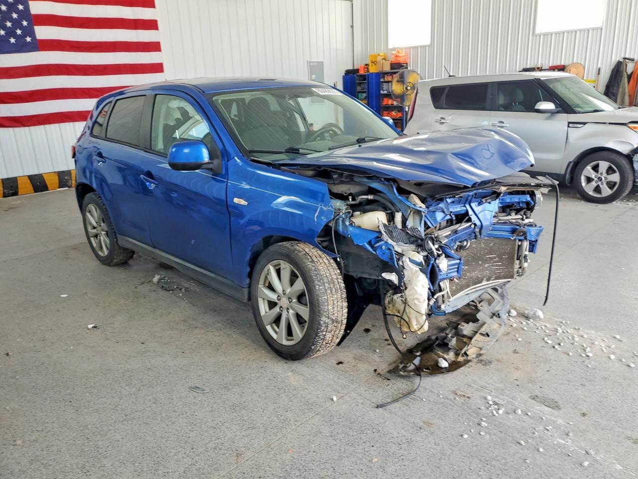 2015 MITSUBISHI OUTLANDER SPORT ES — Фото 4 из 14