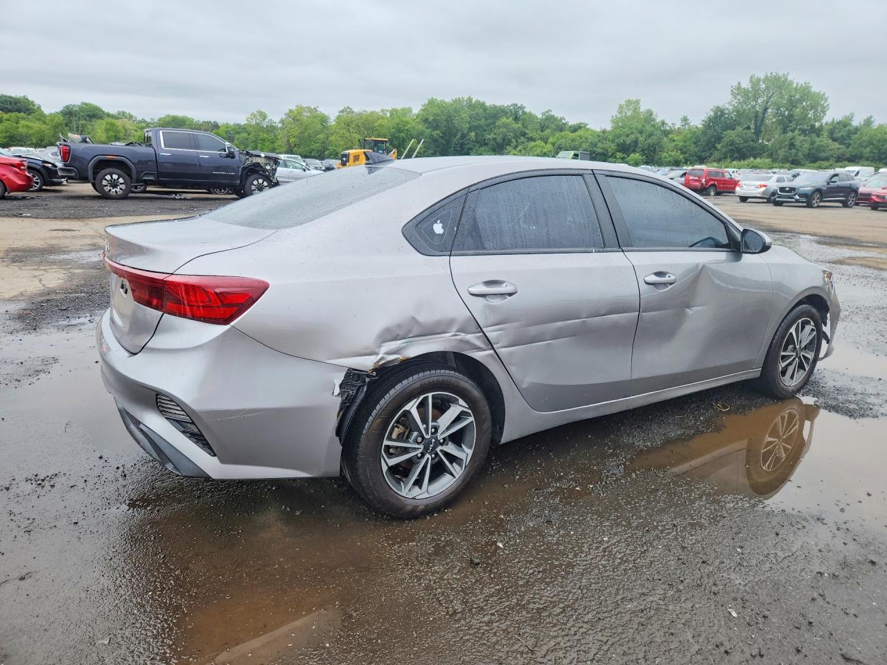 2023 KIA FORTE LXS — Фото 3 из 13