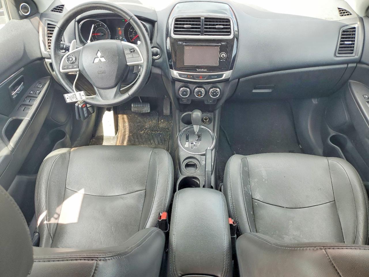 2015 MITSUBISHI OUTLANDER SPORT SE — Фото 8 из 13