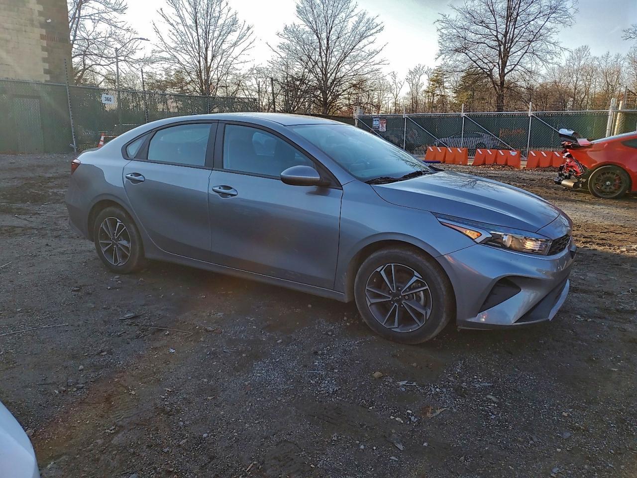 2023 KIA FORTE LXS — Фото 4 из 12