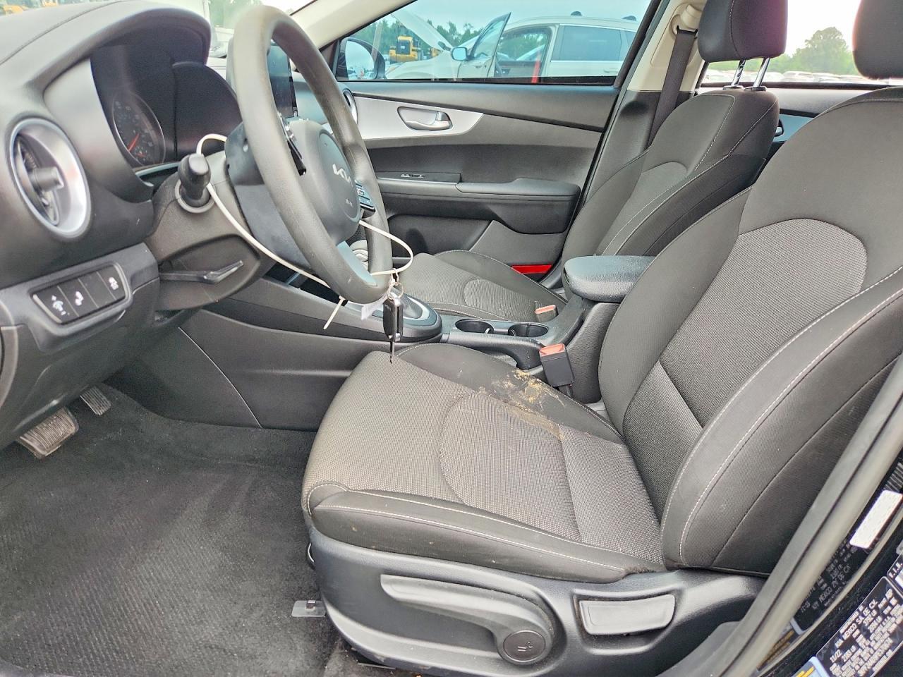 2023 KIA FORTE LXS — Фото 7 из 12