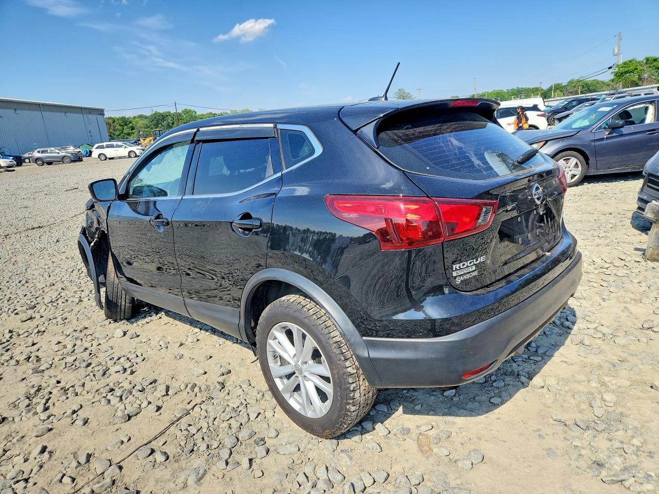 2018 NISSAN ROGUE SPORT S — Фото 2 из 13