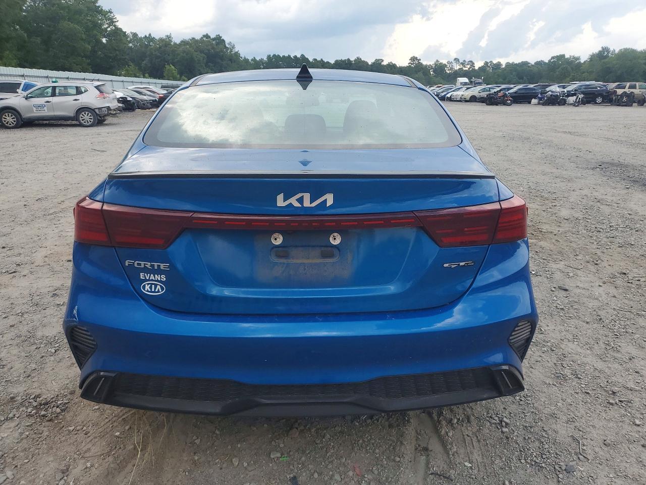 2023 KIA FORTE GT LINE — Фото 6 из 12