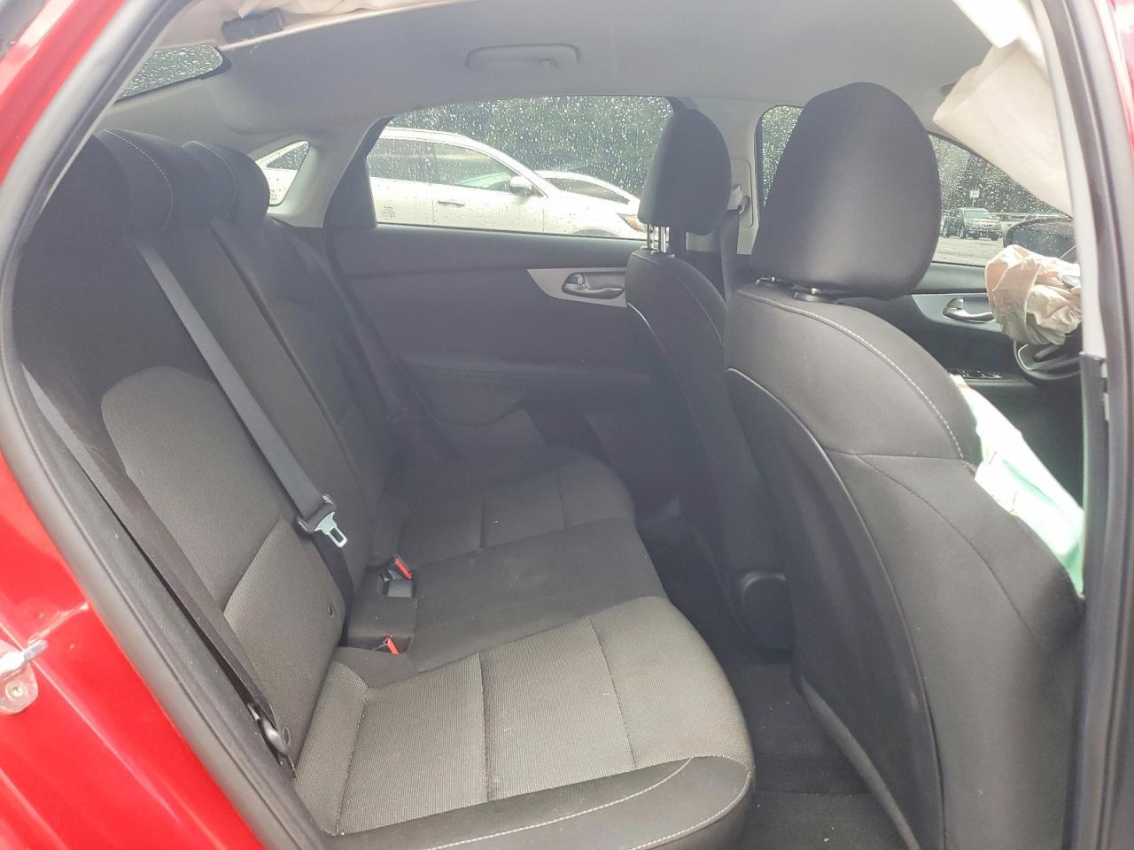 2023 KIA FORTE LXS — Фото 10 из 12