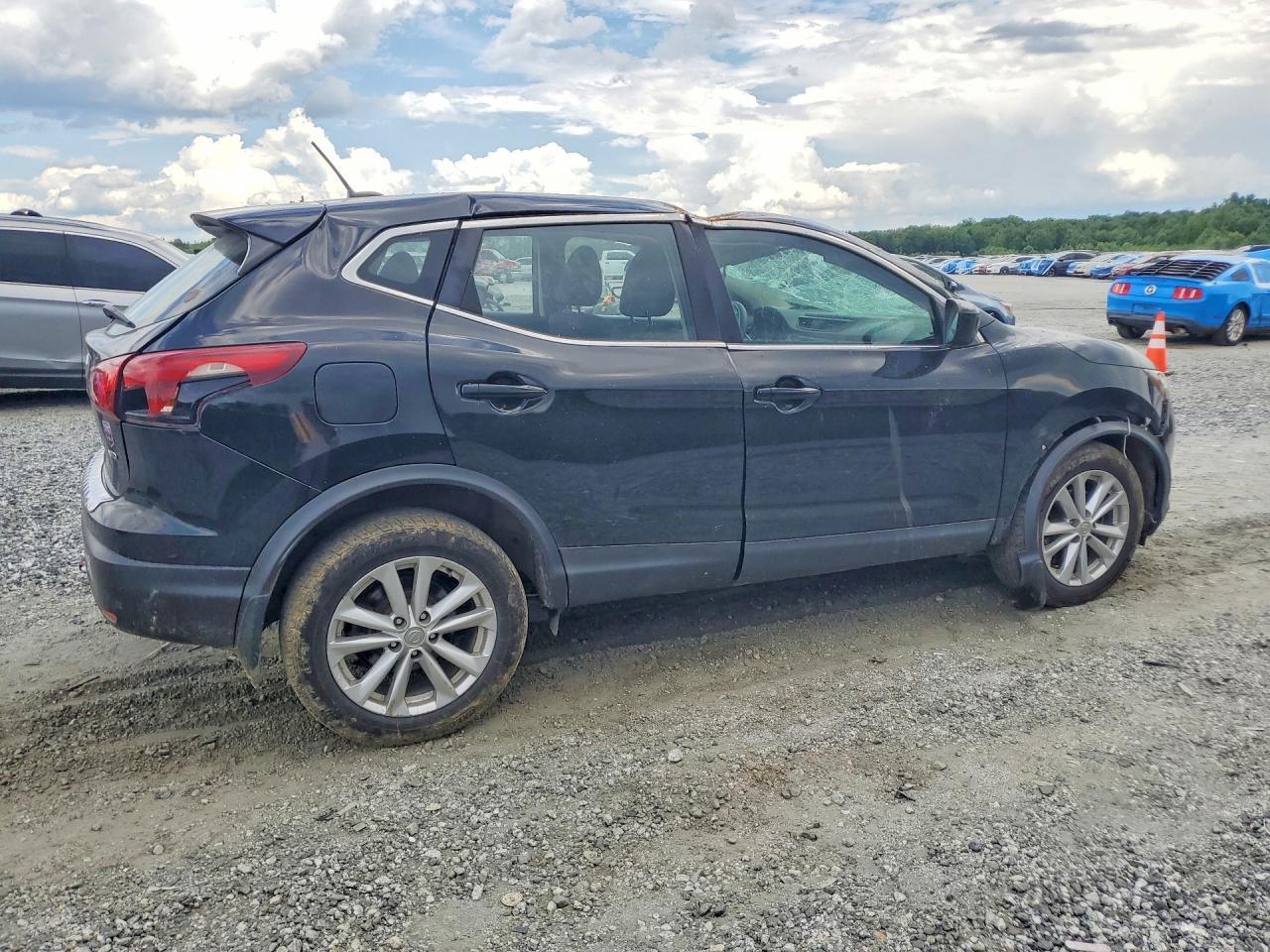 2018 NISSAN ROGUE SPORT S — Фото 3 из 13
