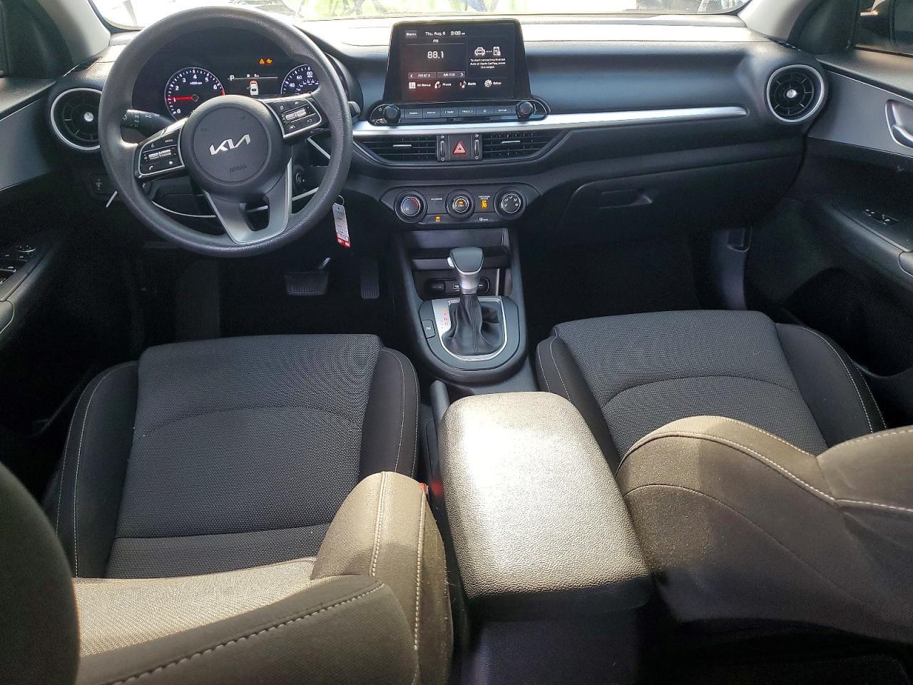 2023 KIA FORTE LXS — Фото 8 из 13