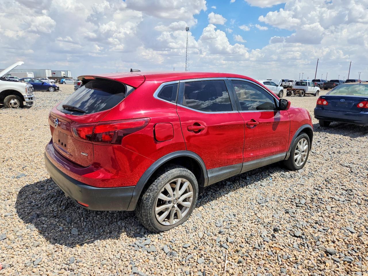 2018 NISSAN ROGUE SPORT S — Фото 3 из 13