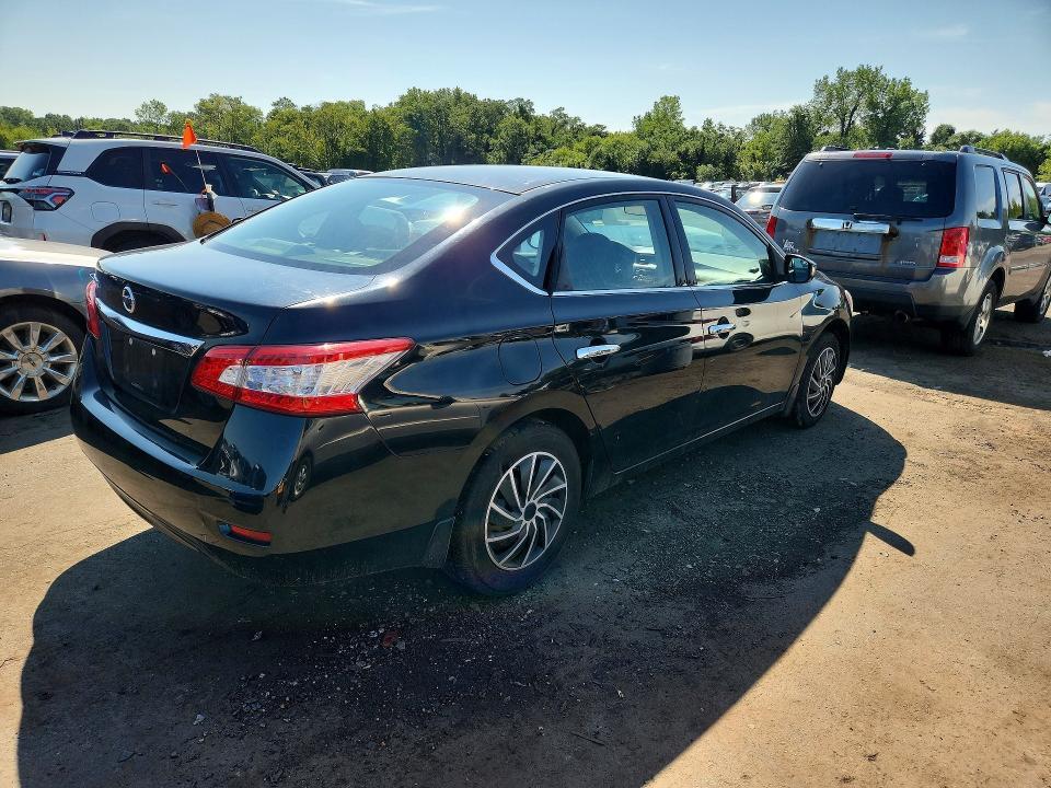 2015 NISSAN SENTRA S — Фото 3 из 12