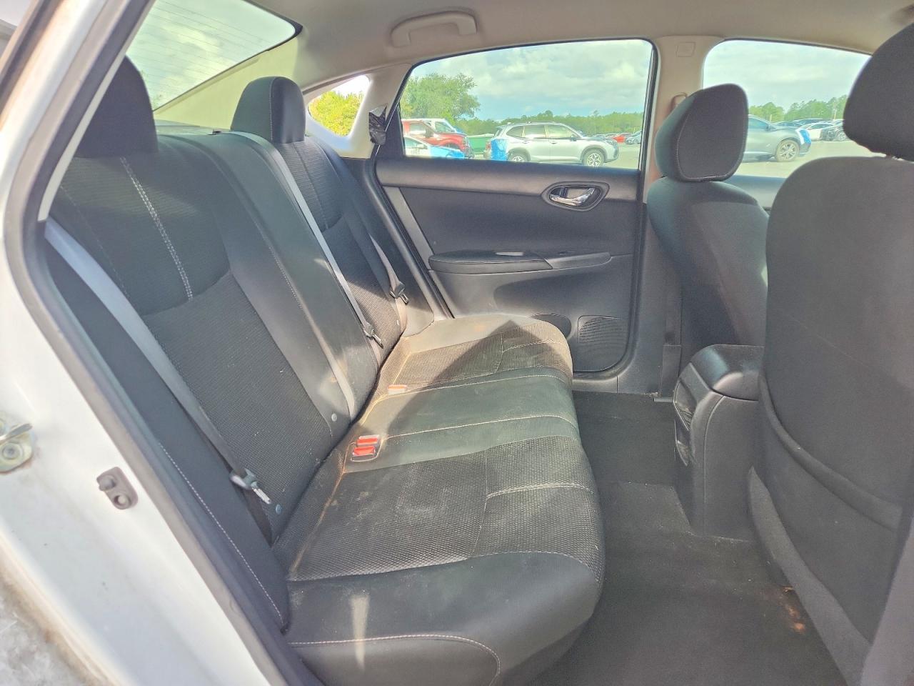 3N1AB7AP3JY341227 2018 NISSAN SENTRA photo no. 10