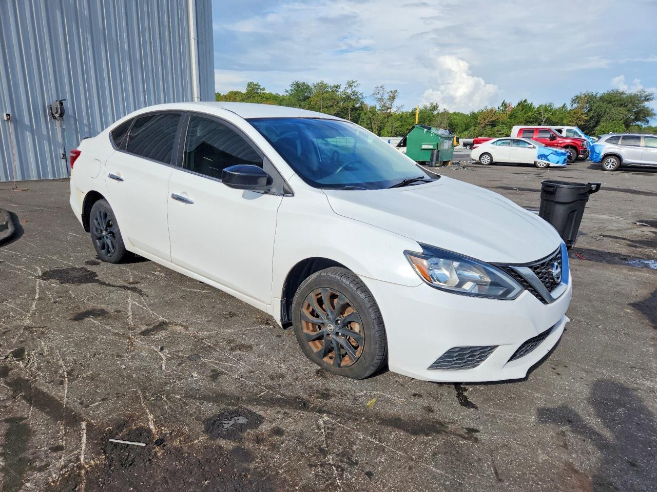 3N1AB7AP3JY341227 2018 NISSAN SENTRA photo no. 4