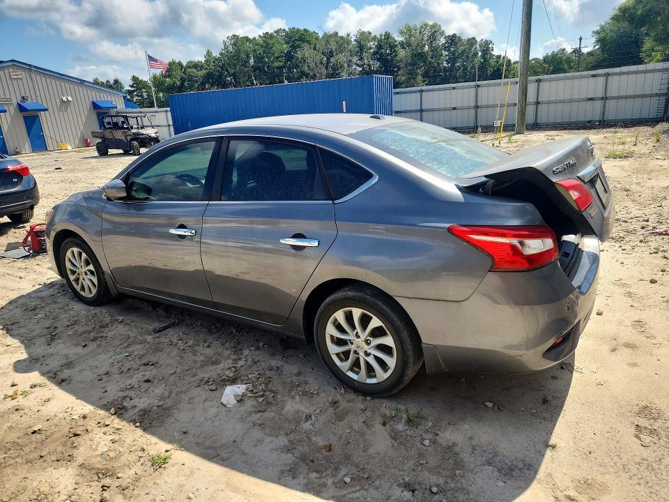 3N1AB7AP7JY264121 2018 NISSAN SENTRA photo no. 2