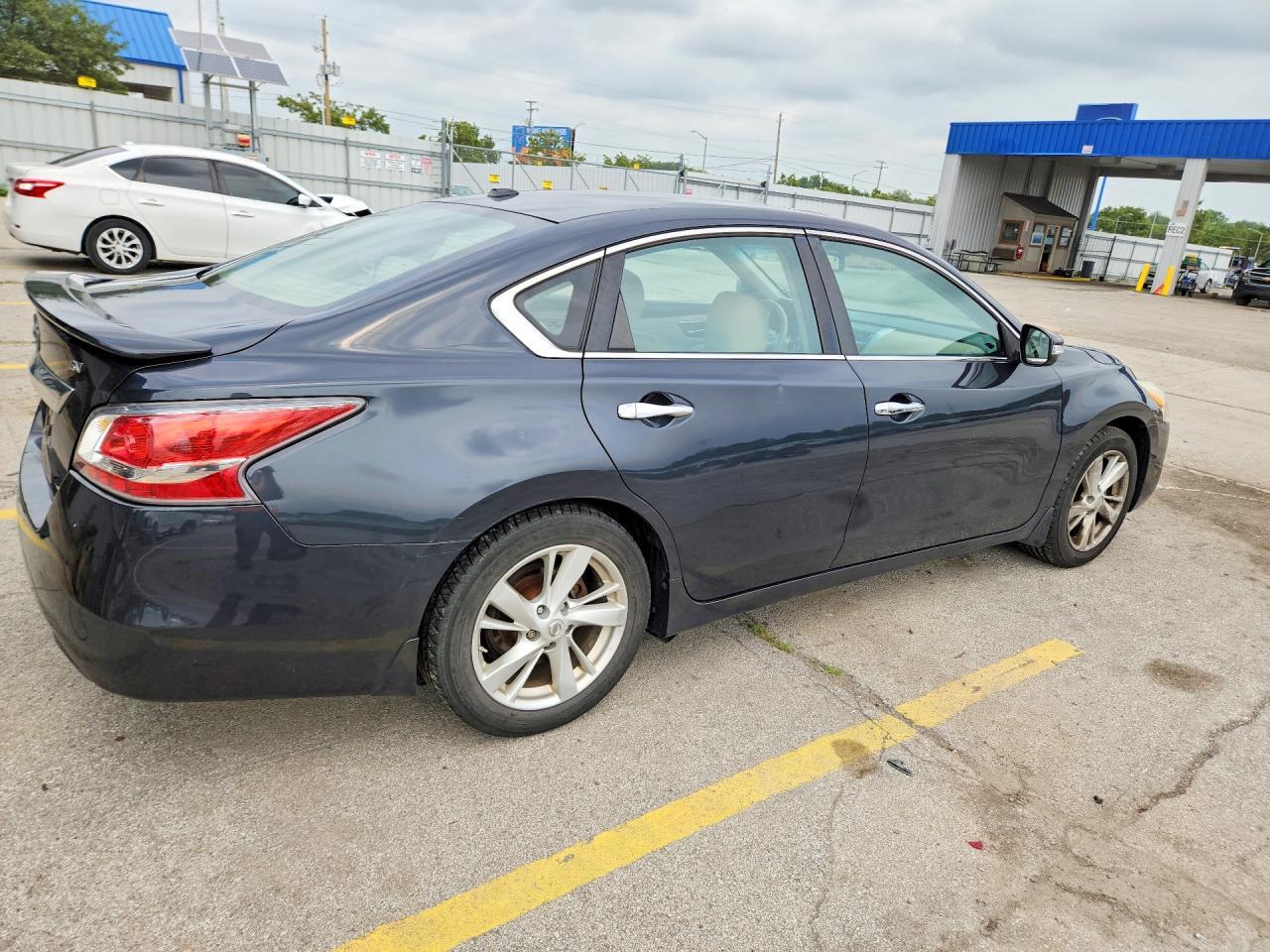 2015 NISSAN ALTIMA 2.5 SV — Фото 3 из 12