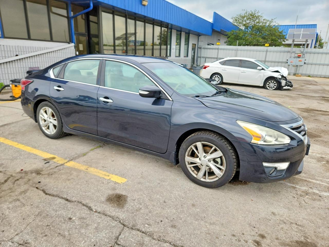2015 NISSAN ALTIMA 2.5 SV — Фото 4 из 12