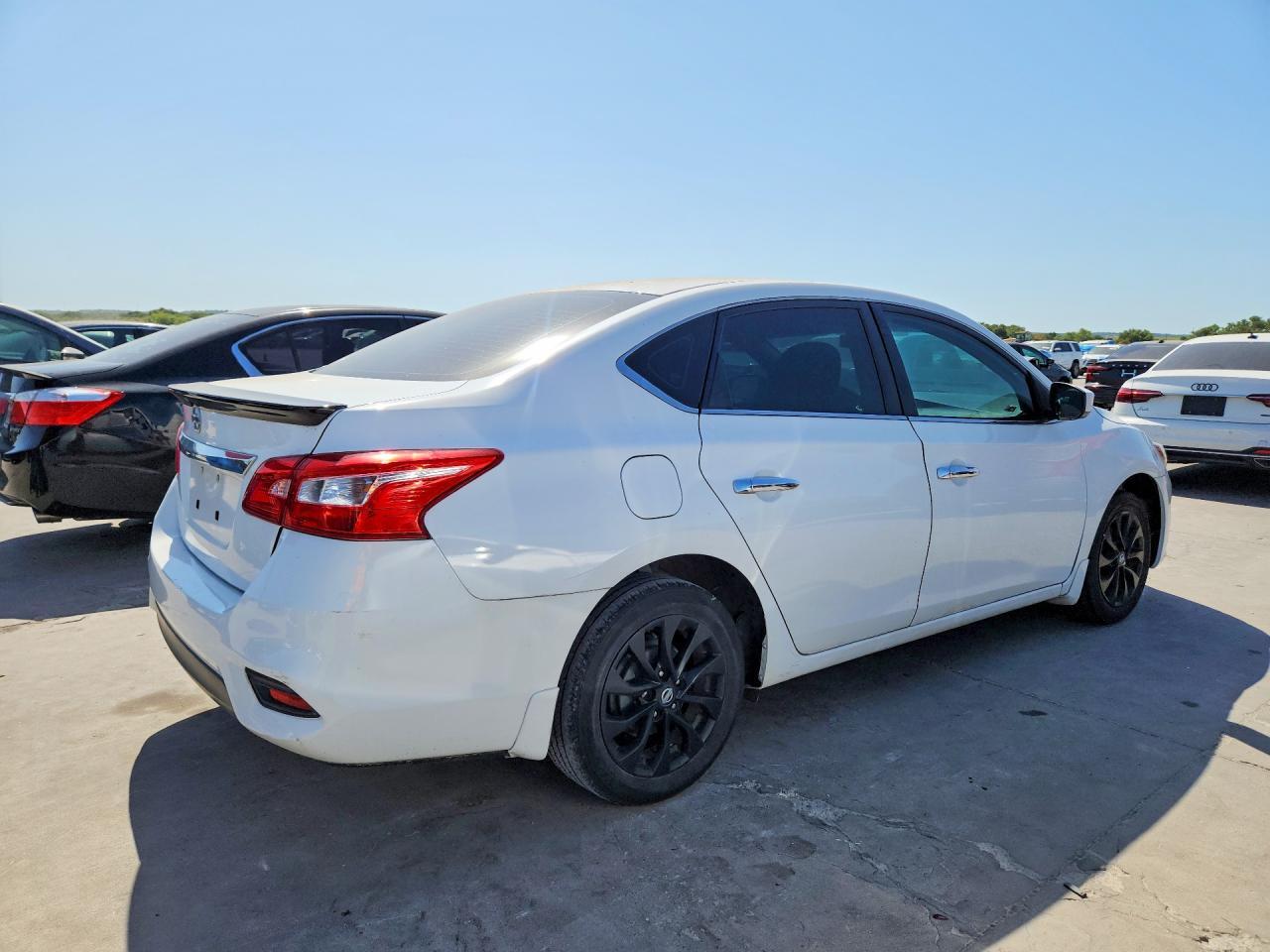 2018 NISSAN SENTRA S — Фото 3 из 12
