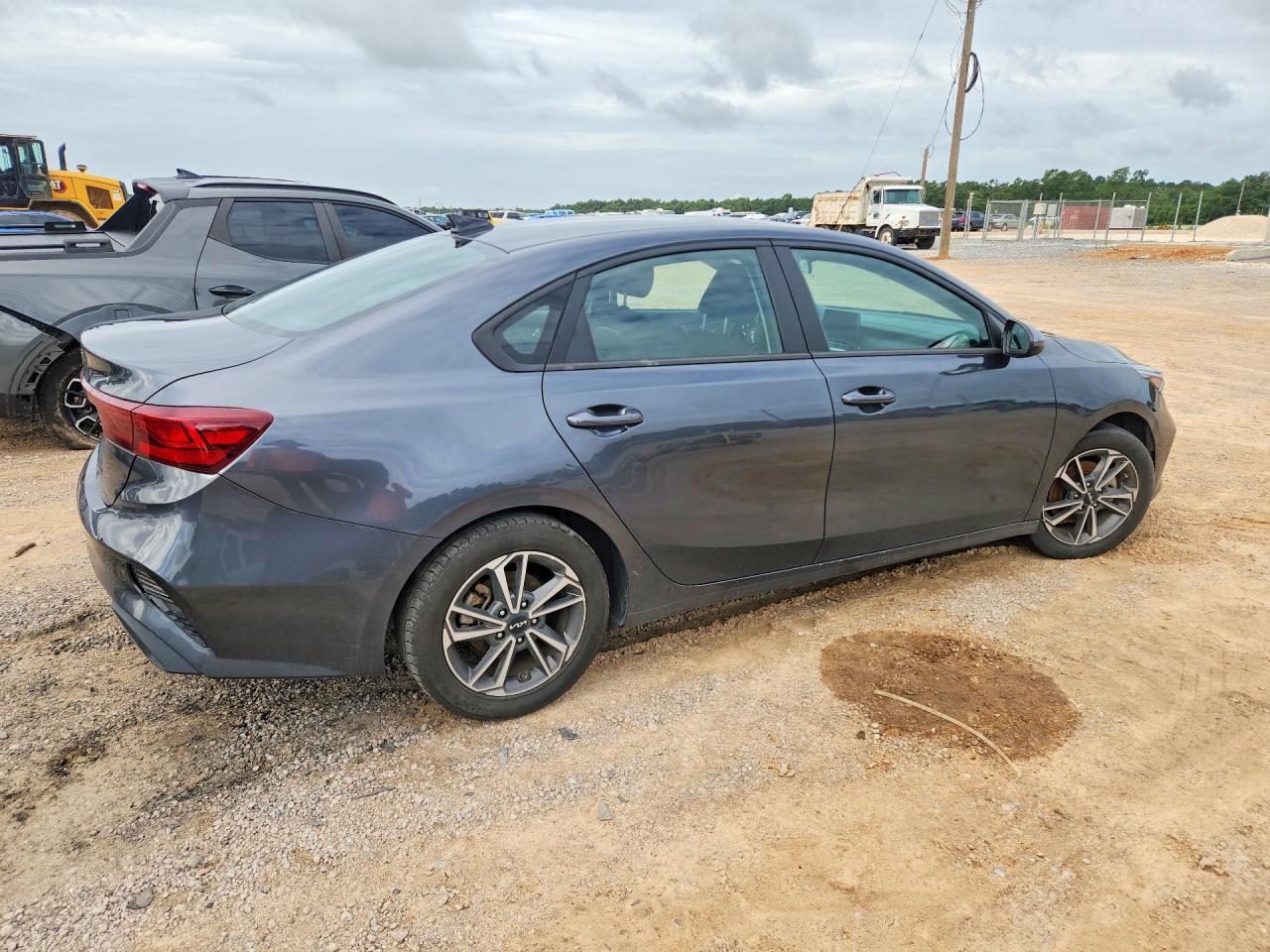 2023 KIA FORTE LXS — Фото 3 из 12