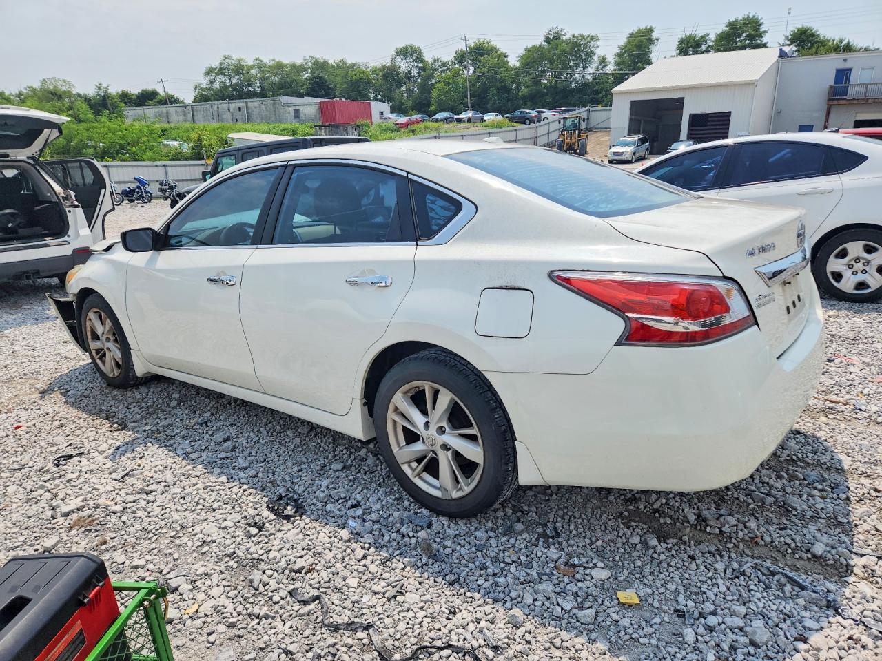 2015 NISSAN ALTIMA 2.5 SV — Фото 2 из 13