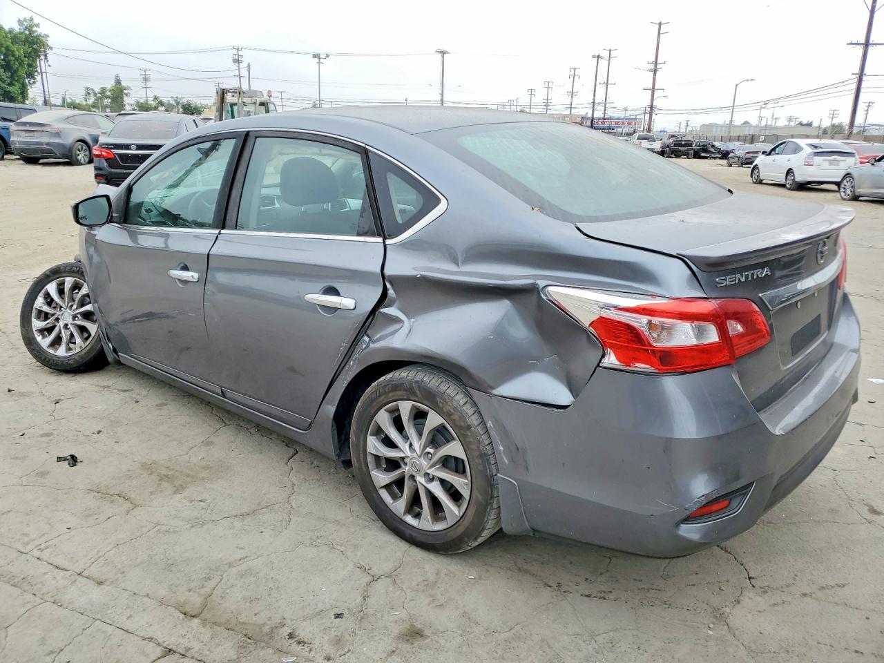 2018 NISSAN SENTRA S — Фото 2 из 13