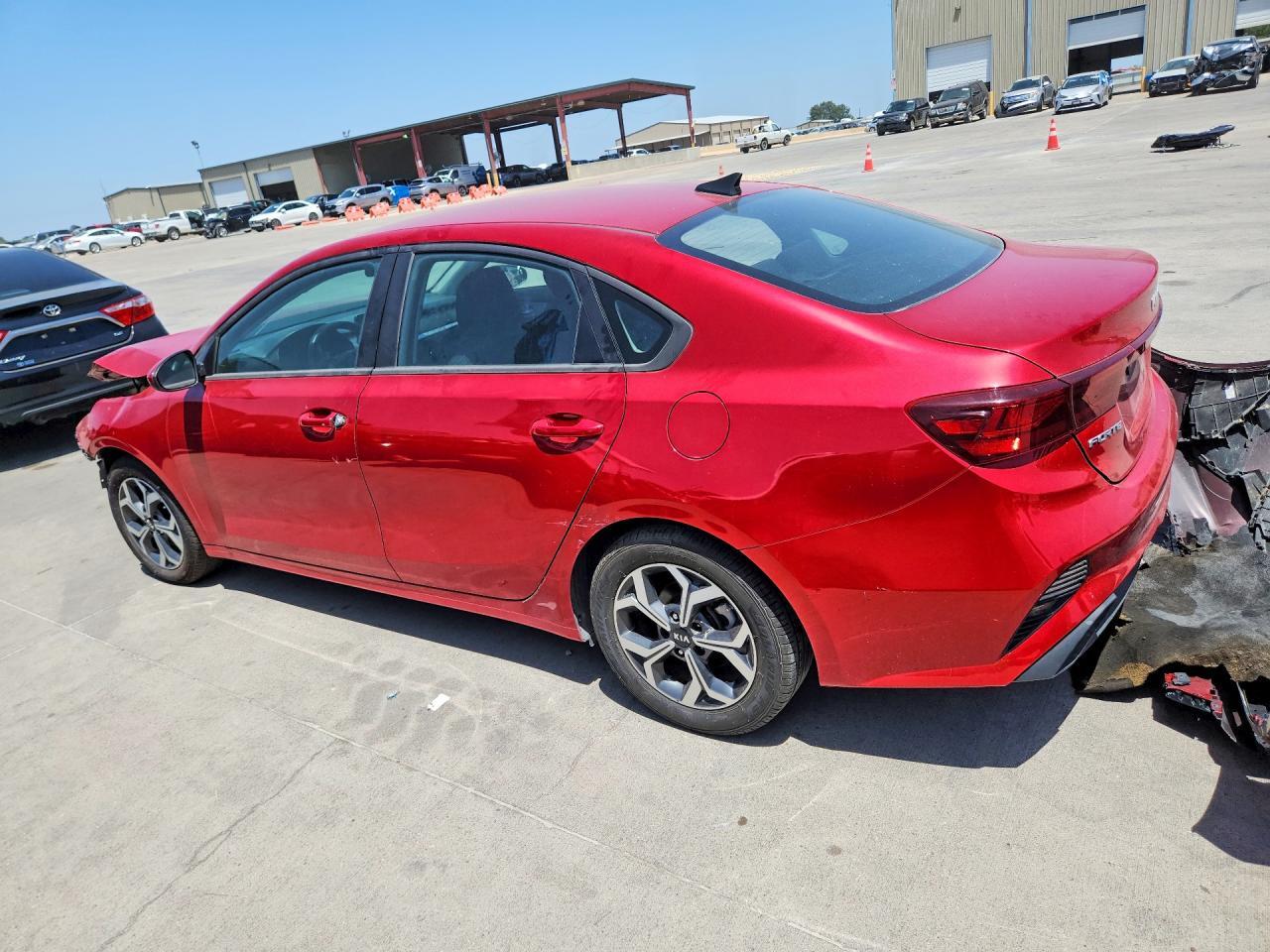 2023 KIA FORTE LXS — Фото 2 из 12