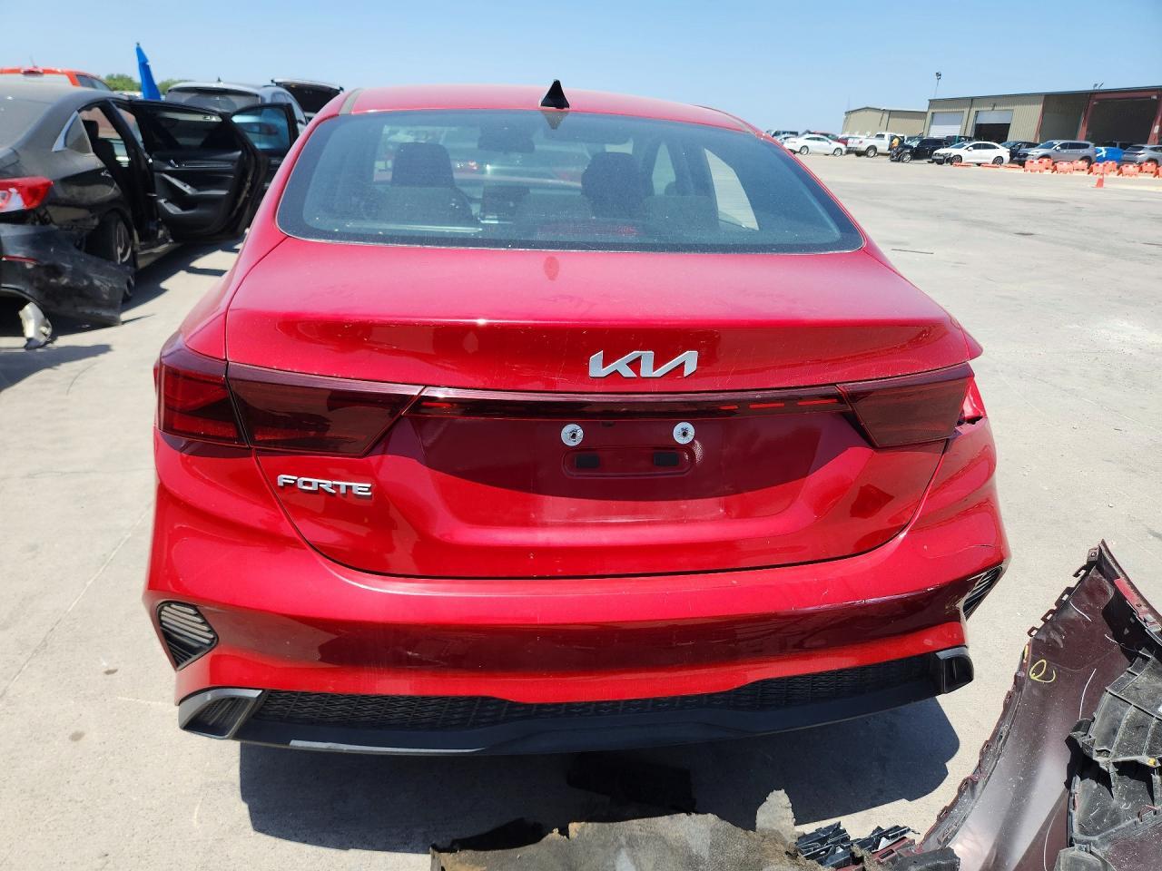 2023 KIA FORTE LXS — Фото 6 из 12