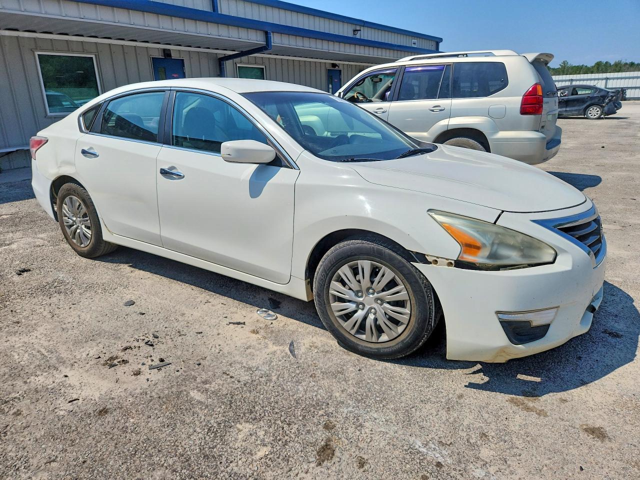 2015 NISSAN ALTIMA 2.5 S — Фото 4 из 13