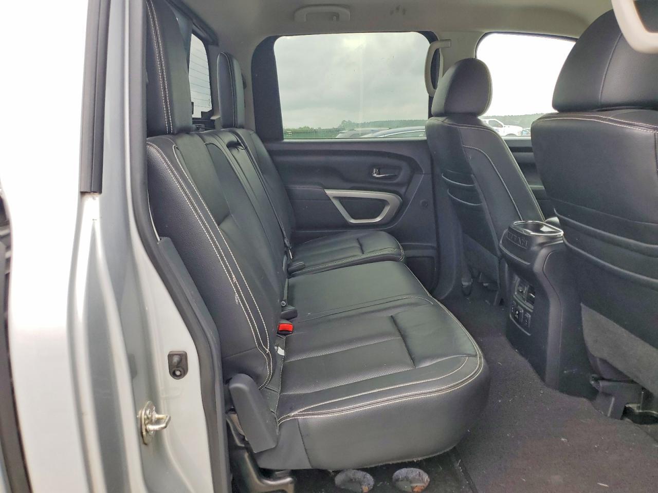 2018 NISSAN TITAN SV/SL/PRO-4X/PLATINUM RESERVE — Фото 10 из 13