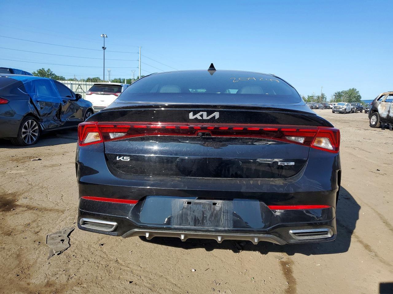 2023 KIA K5 GT LINE — Фото 6 из 12