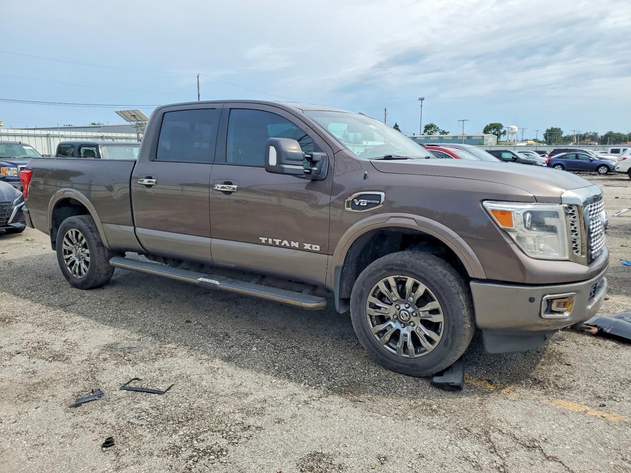 2018 NISSAN TITAN XD PLATINUM RESERVE — Фото 4 из 12