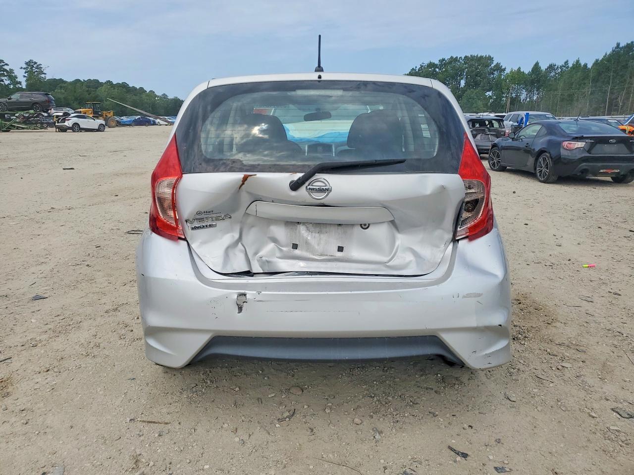 2018 NISSAN VERSA NOTE S — Фото 6 из 12