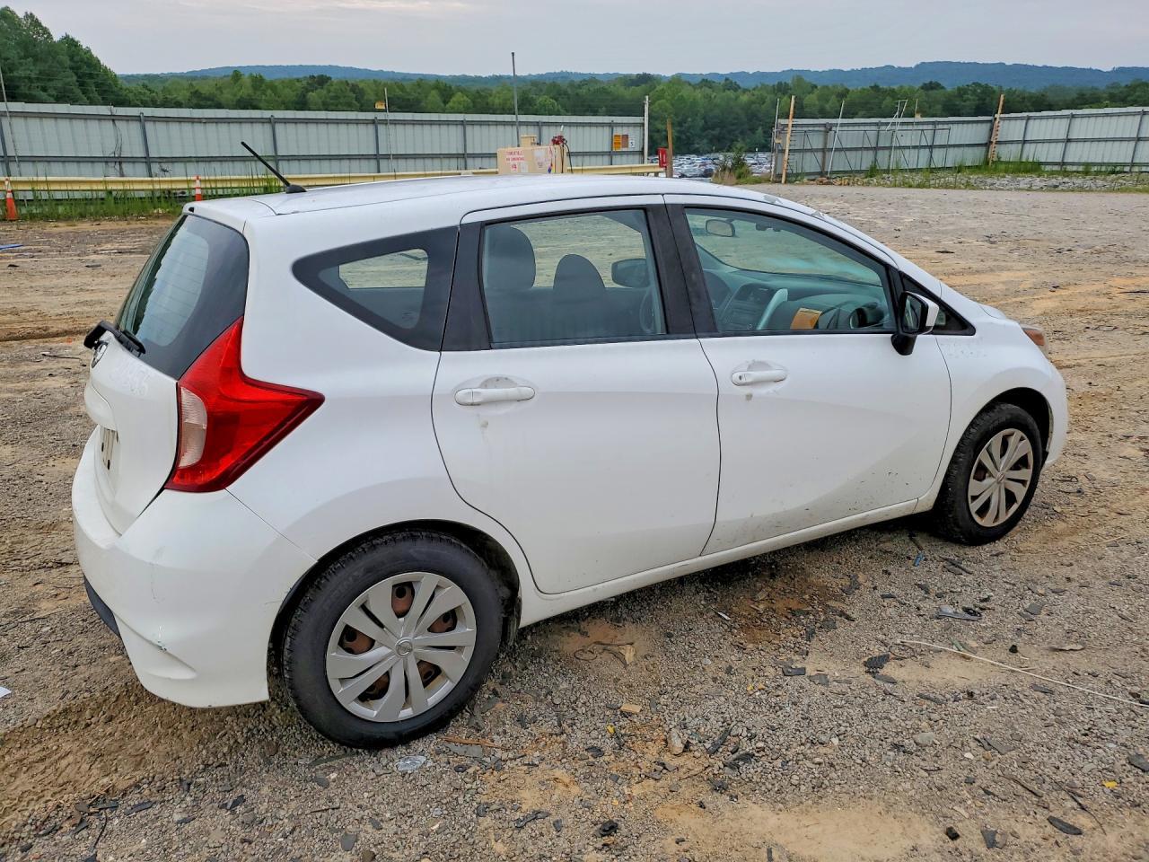 3N1CE2CP9JL351922 2018 NISSAN VERSA NOTE photo no. 3