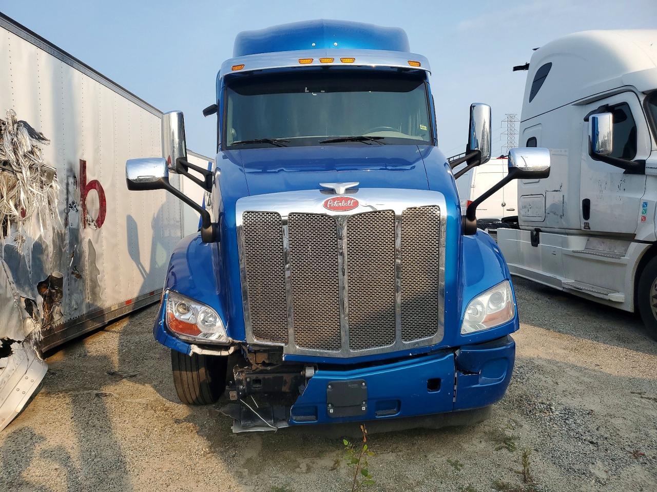 2018 PETERBILT 579 - SEMI TRUCK — Фото 5 из 14