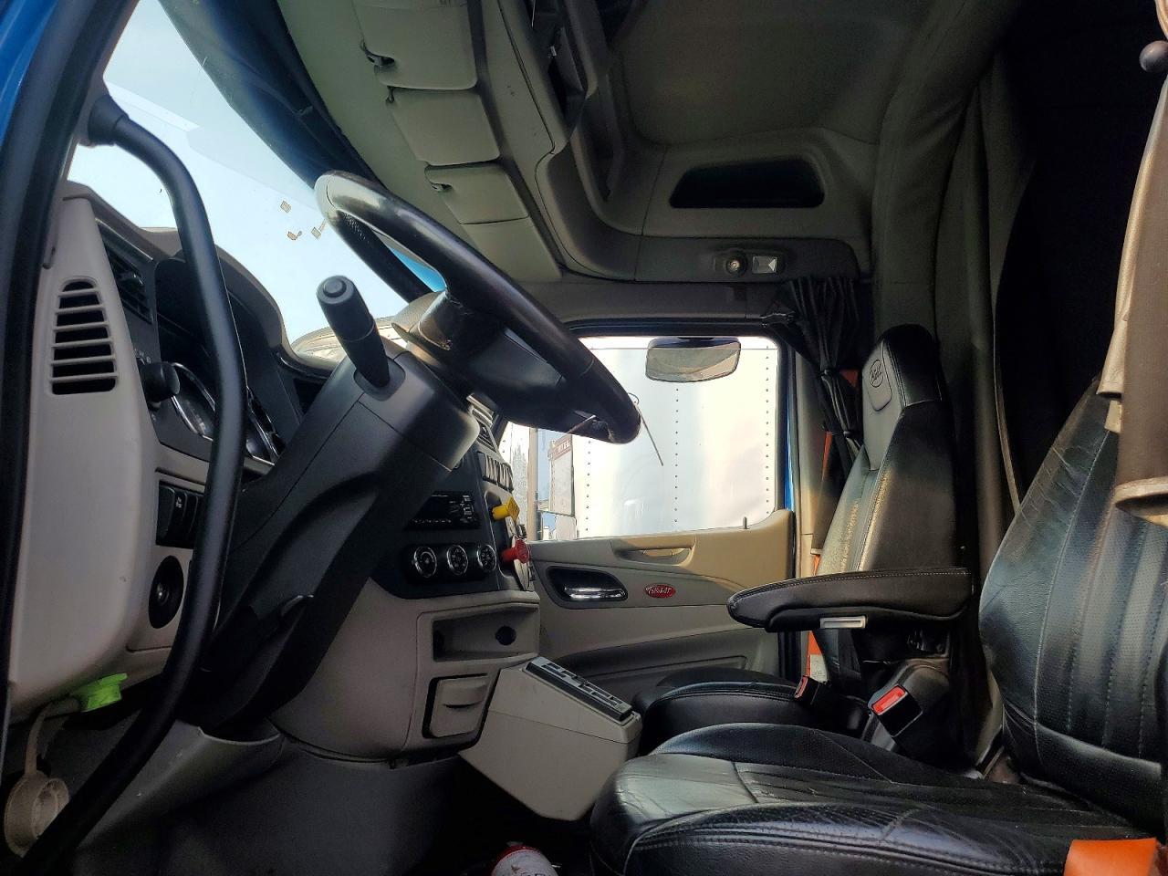 2018 PETERBILT 579 - SEMI TRUCK — Фото 7 из 14