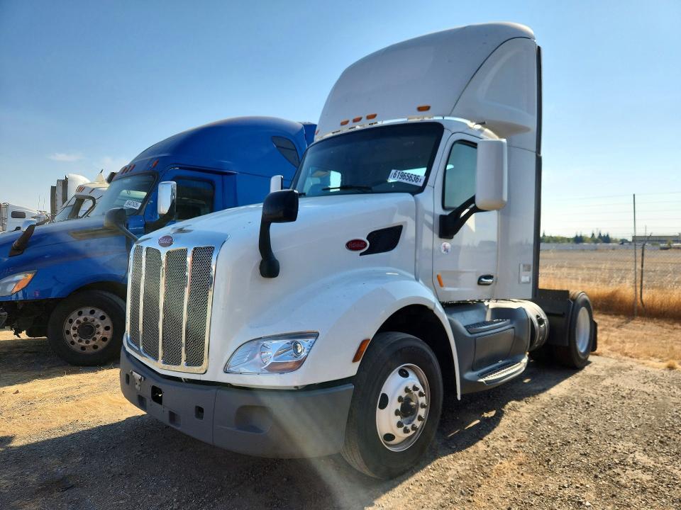 2018 PETERBILT 579 1XPBA48X8JD477878
