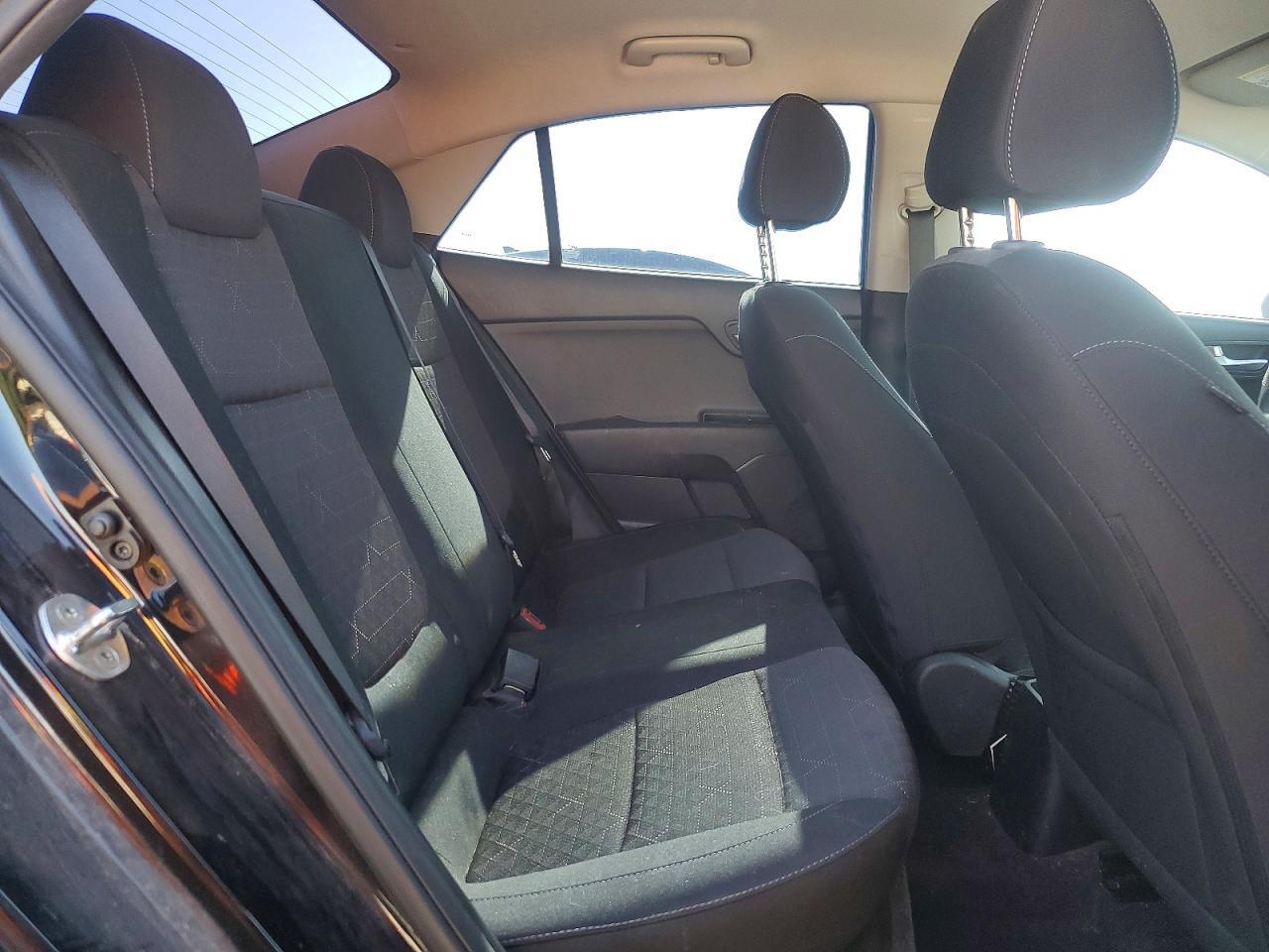 2023 KIA RIO LX — Фото 10 из 13