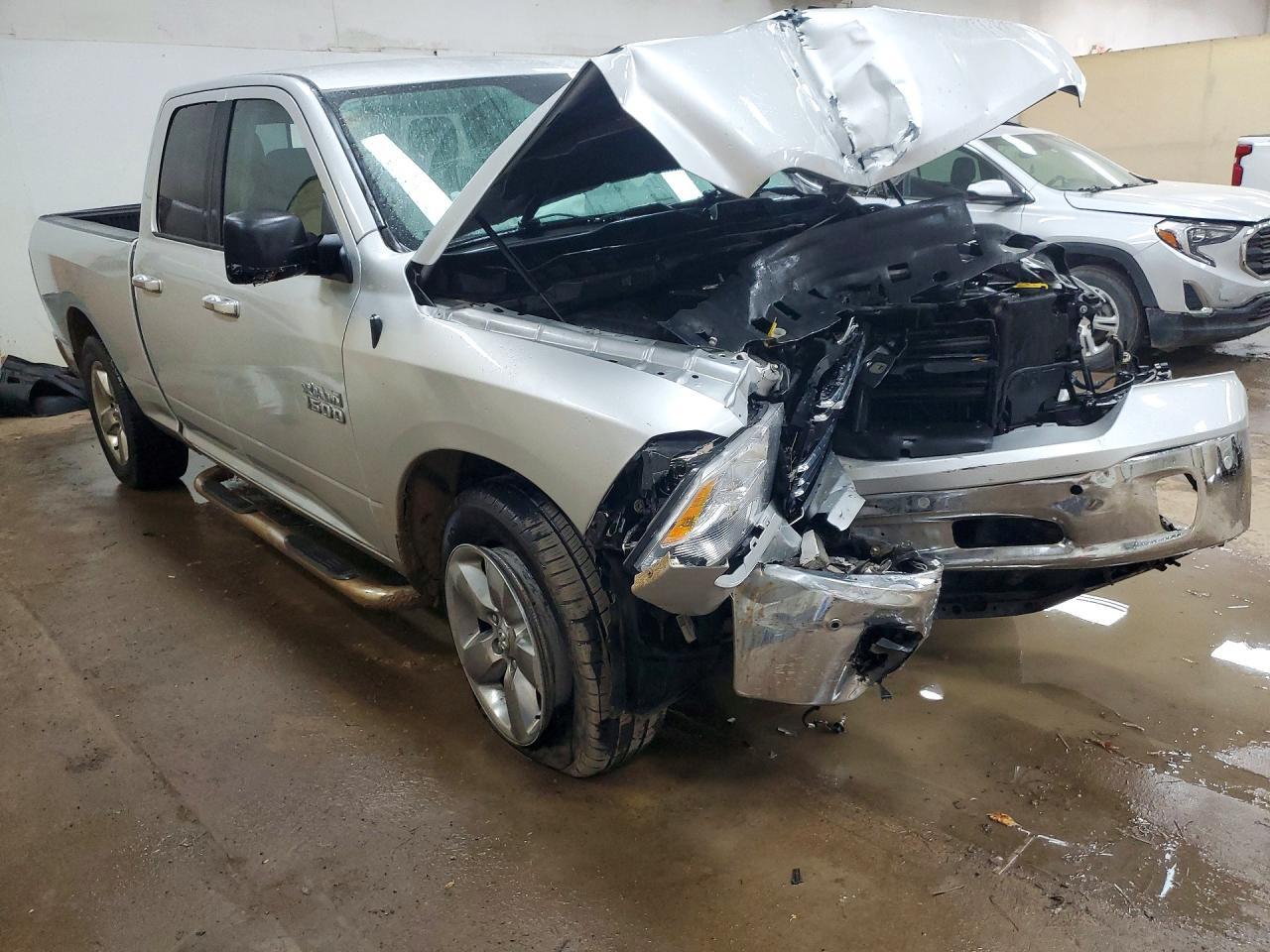 1C6RR7GG5JS310540 2018 RAM 1500 photo no. 4