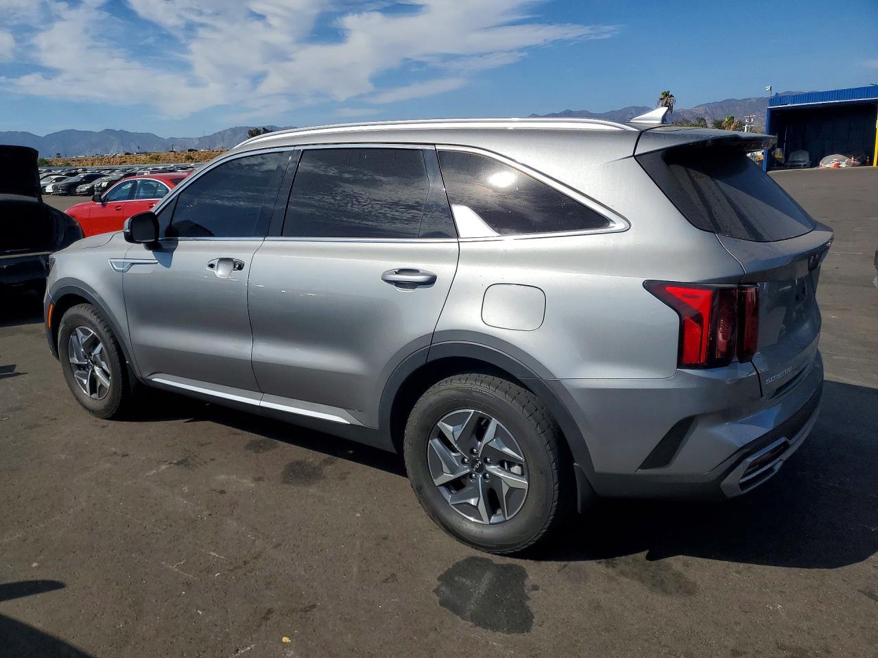 2023 KIA SORENTO EX — Фото 2 из 13