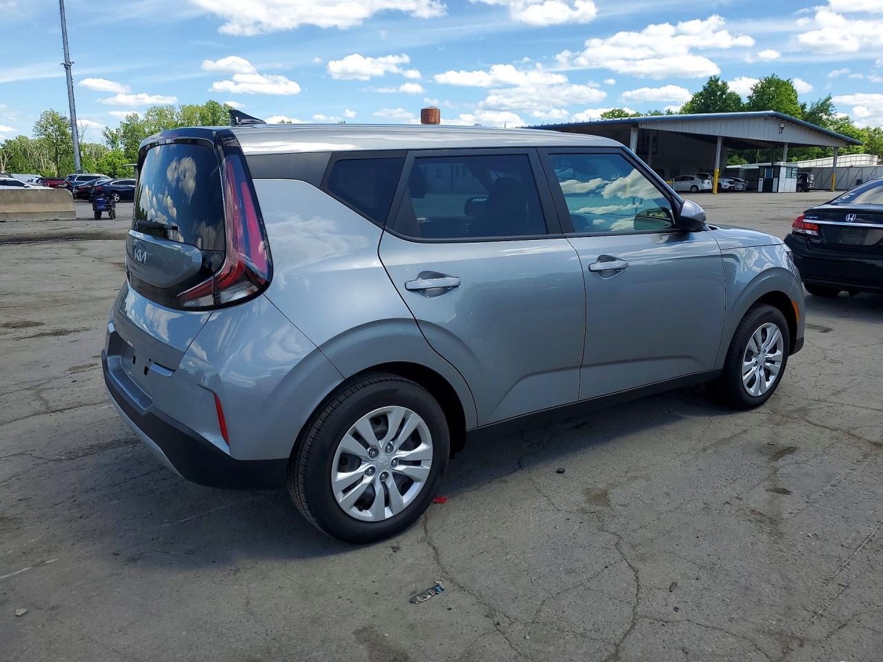 2023 KIA SOUL LX — Фото 3 из 13