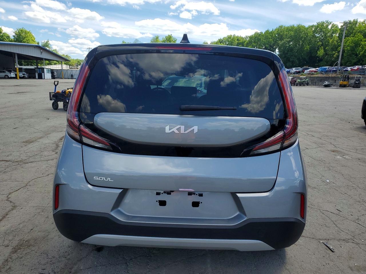 2023 KIA SOUL LX — Фото 6 из 13